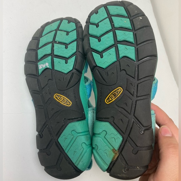 Keen Newport H2 Turquoise Blue Sandals size 2 - Picture 5 of 5